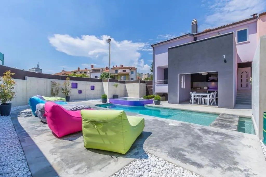 Casa Moderna Villa Pula 0*,